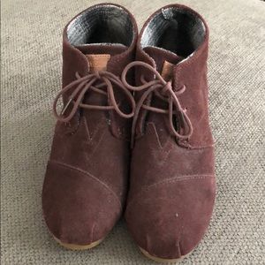 Toms Swede wedges size 10